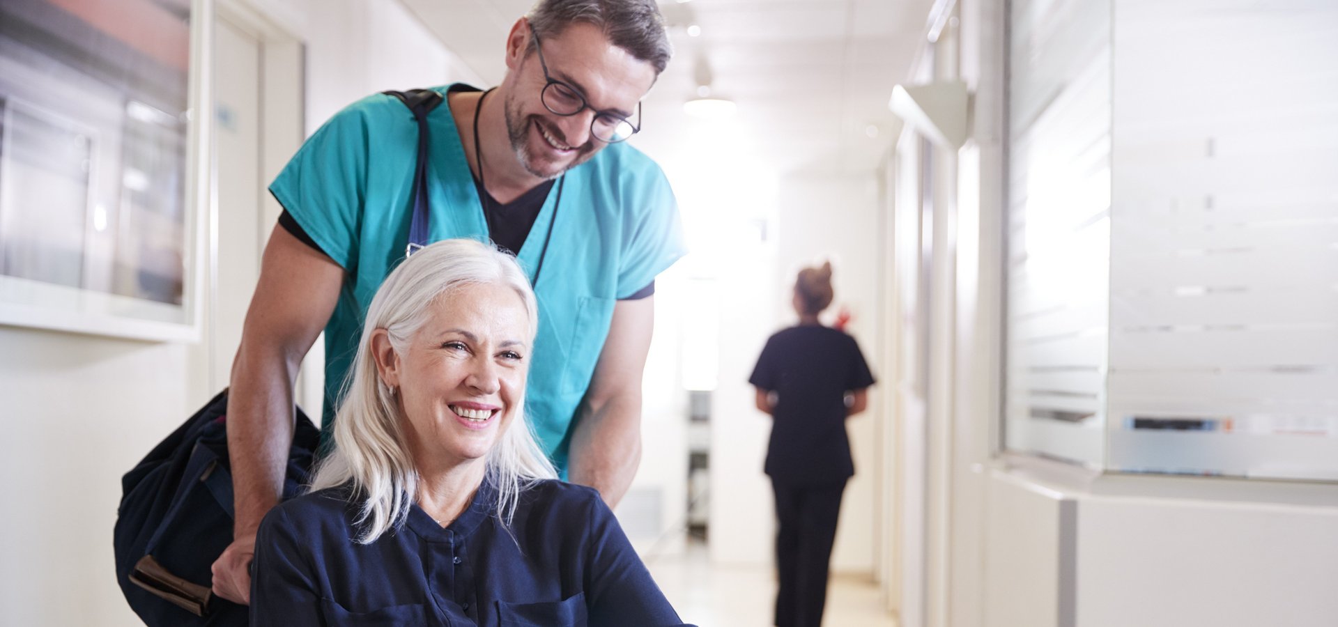 Patientin auf dem Heimweg