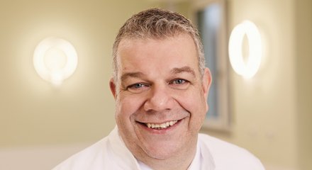 Dr. Thomas Schulten