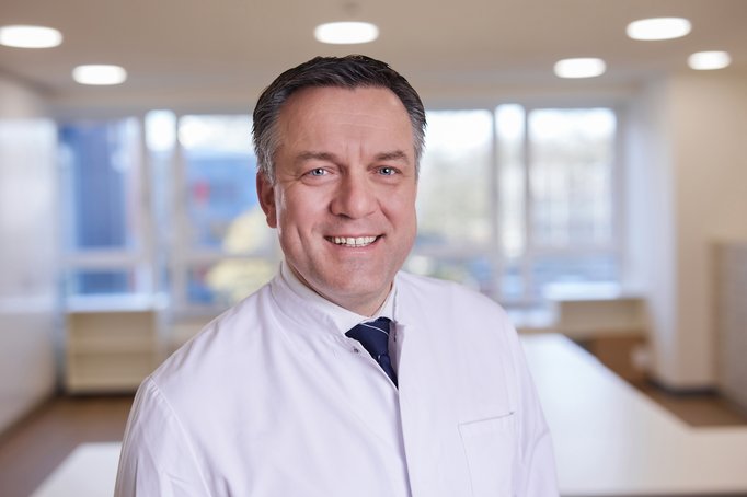 Prof. Dr. Nico Schäfer