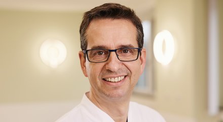 Dr. Thomas Baumann