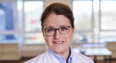 Dr. Anja Mitrenga-Theusinger